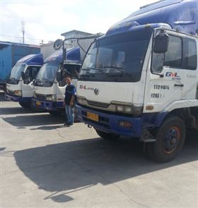 英脈物流專業(yè)車隊(duì)