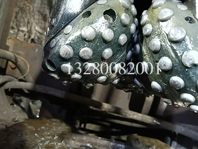 導(dǎo)孔鉆頭在礦井的運動 導(dǎo)孔鉆頭在礦井的運動