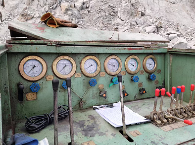 4000L天井鉆機(jī)成孔直徑可達(dá)4.5米 4000L天井鉆機(jī)成孔直徑可達(dá)4.5米